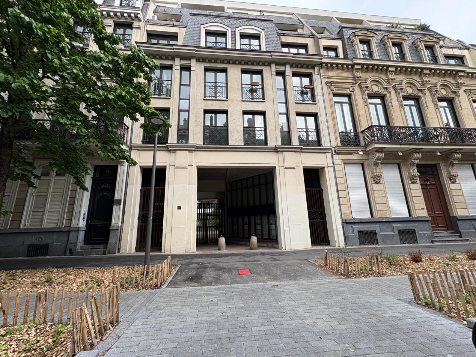 A louer Bureau a LILLE ref. LE4874