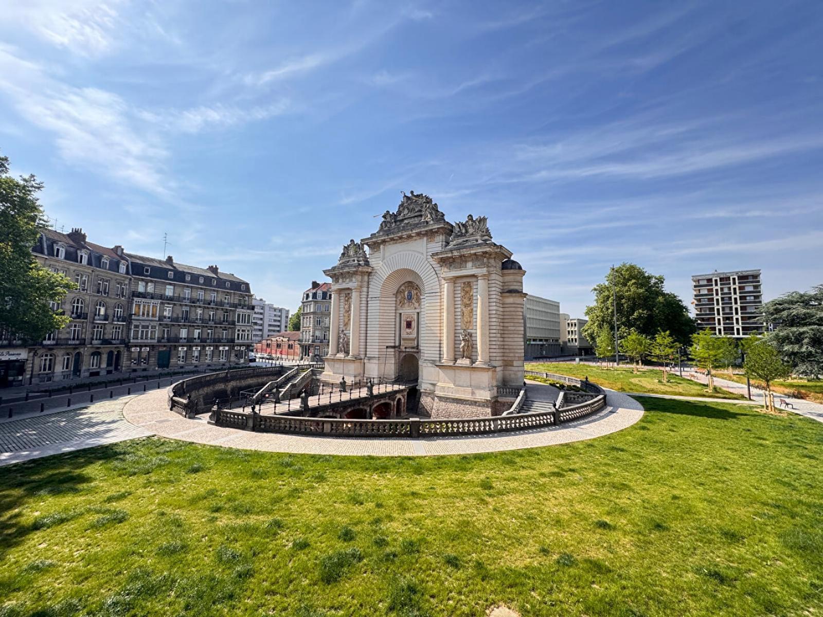 A louer Local a LILLE ref. 916