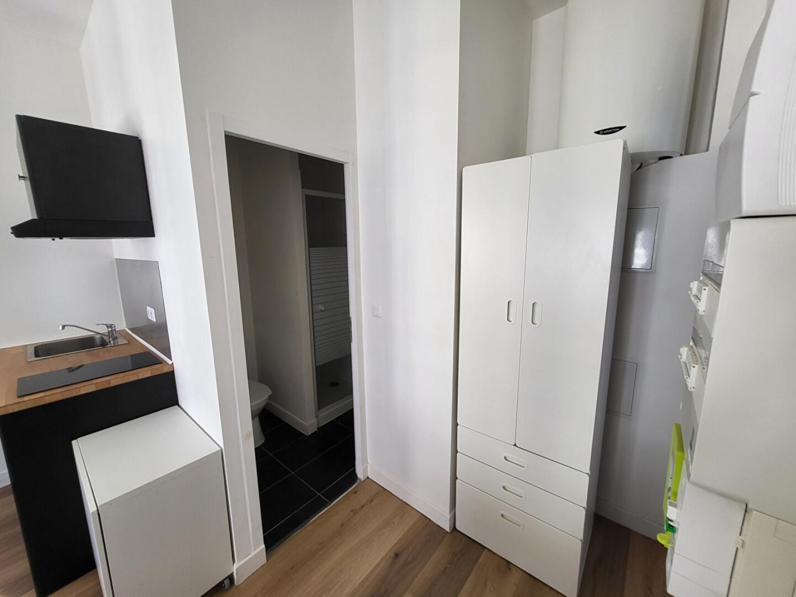 A louer T1 a LILLE ref. 1002-20