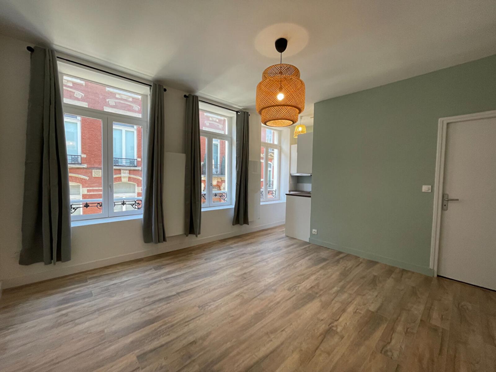 A louer T1 a LILLE ref. 1506