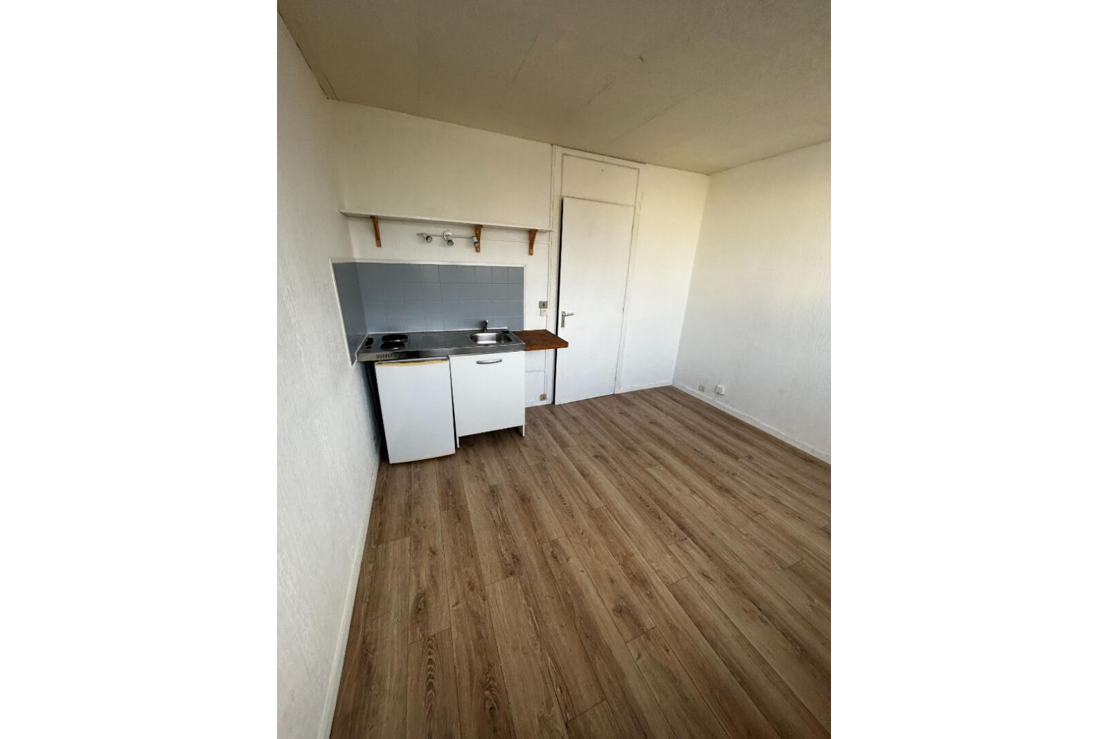 A louer T1 a LILLE ref. 1527-592