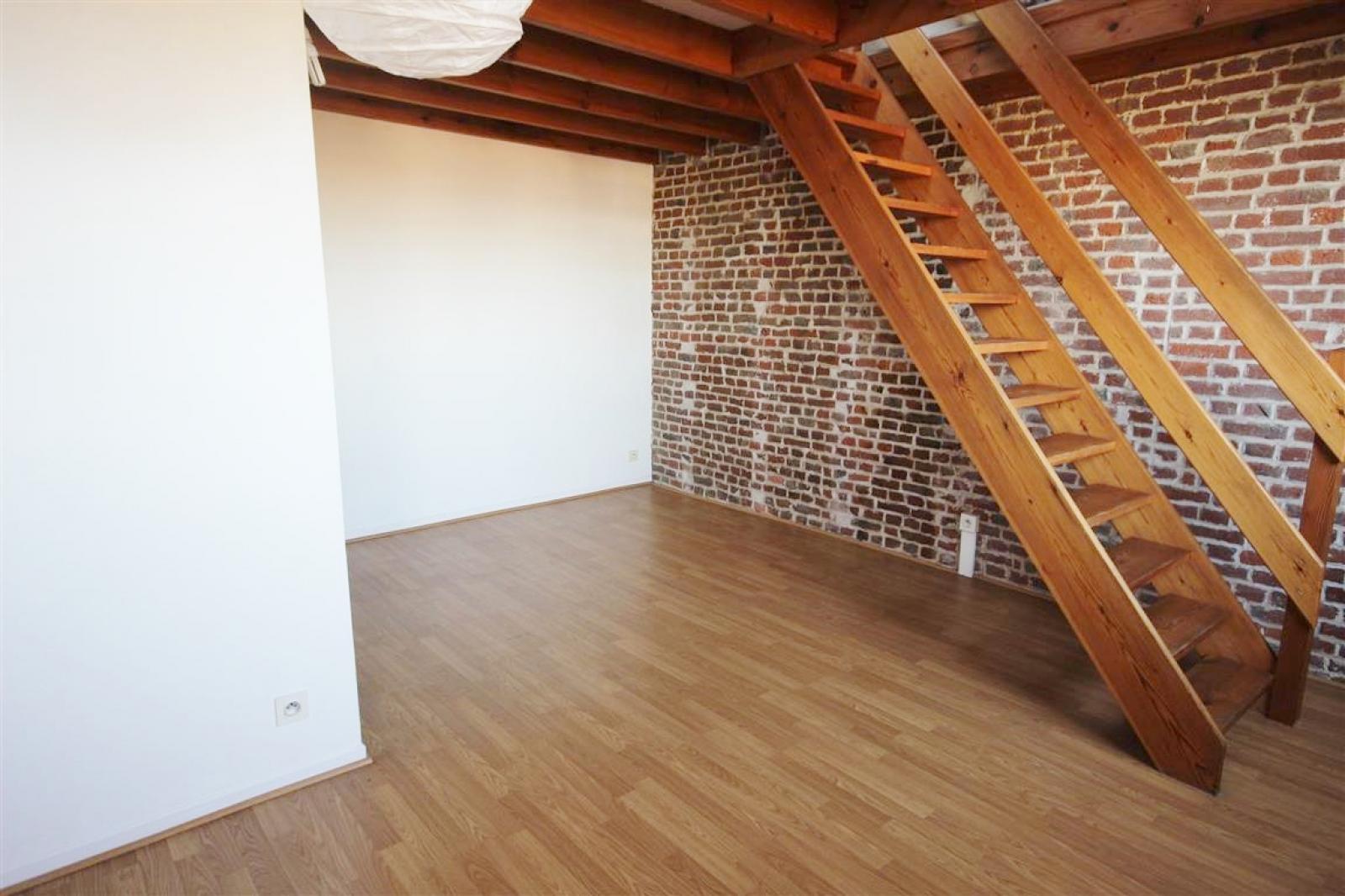 A louer T1 a LILLE ref. 304-001