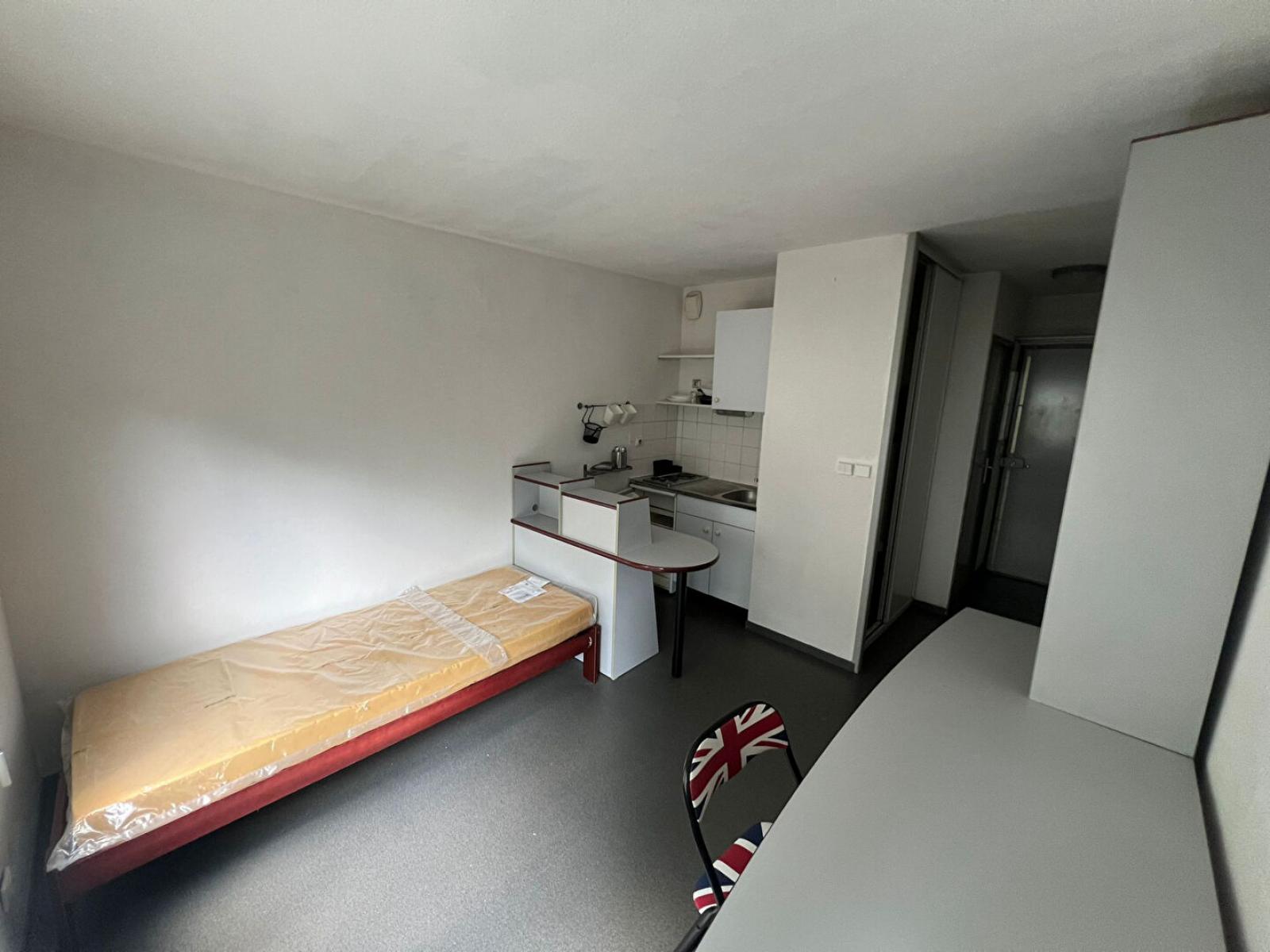 A louer T1 a LILLE ref. 5346