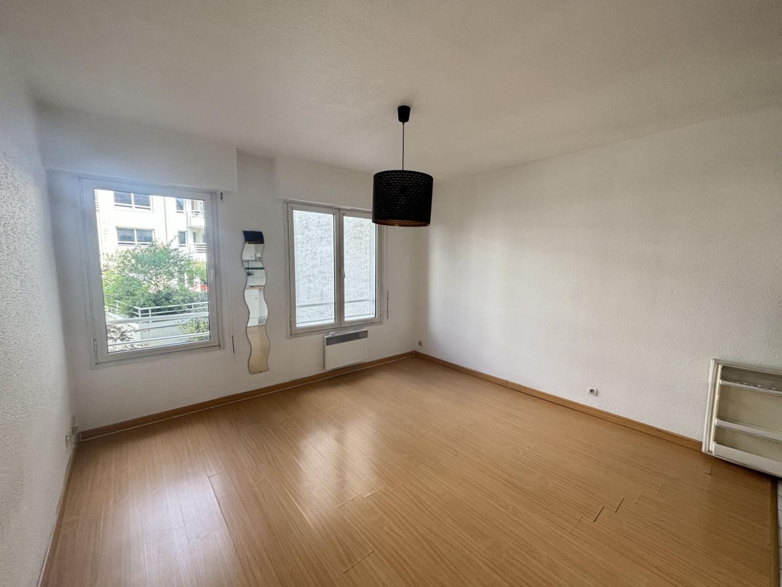 A louer T1 a LILLE ref. 5819