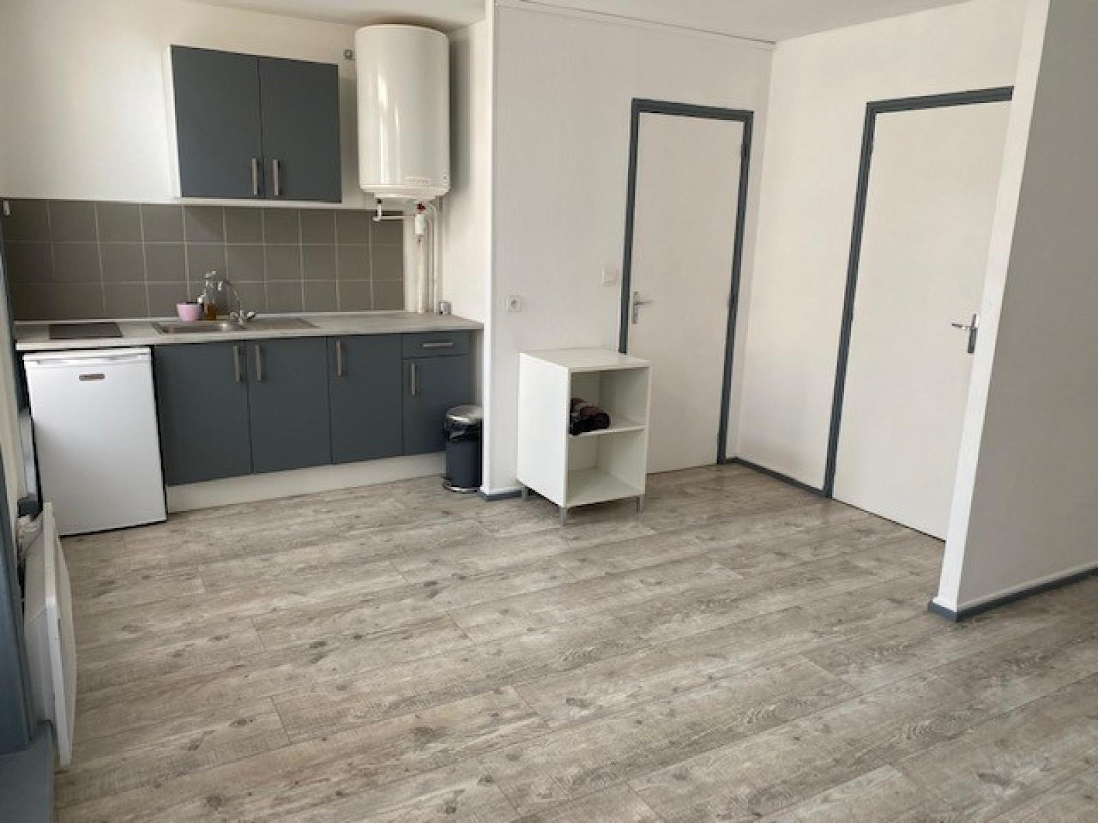 A louer T1 a LILLE ref. 755-001