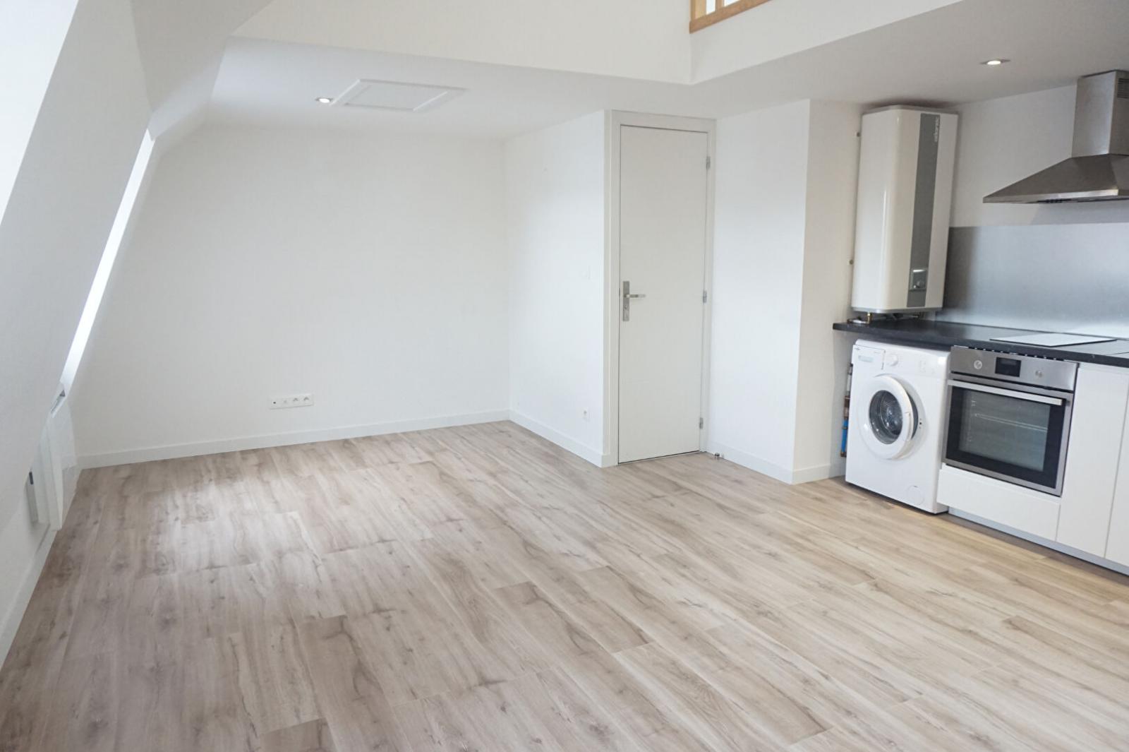 A louer T1 a LILLE ref. G242-4