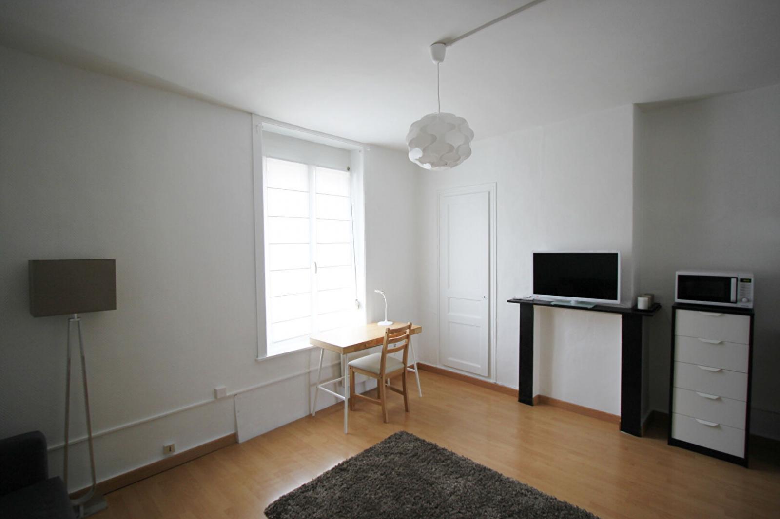 A louer T1 a LILLE ref. G379-2
