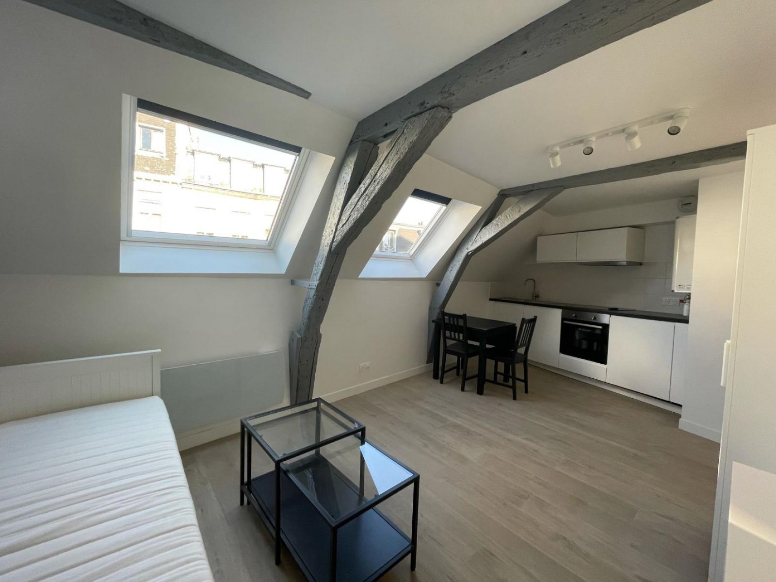A louer T1 a LILLE ref. G440-32