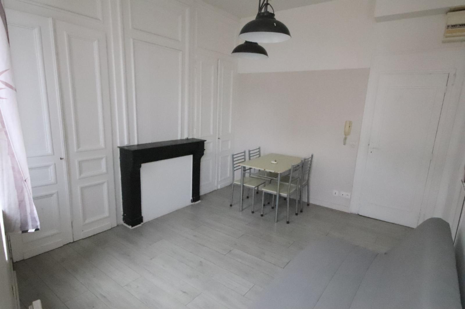 A louer T2 a LILLE ref. 00369-001