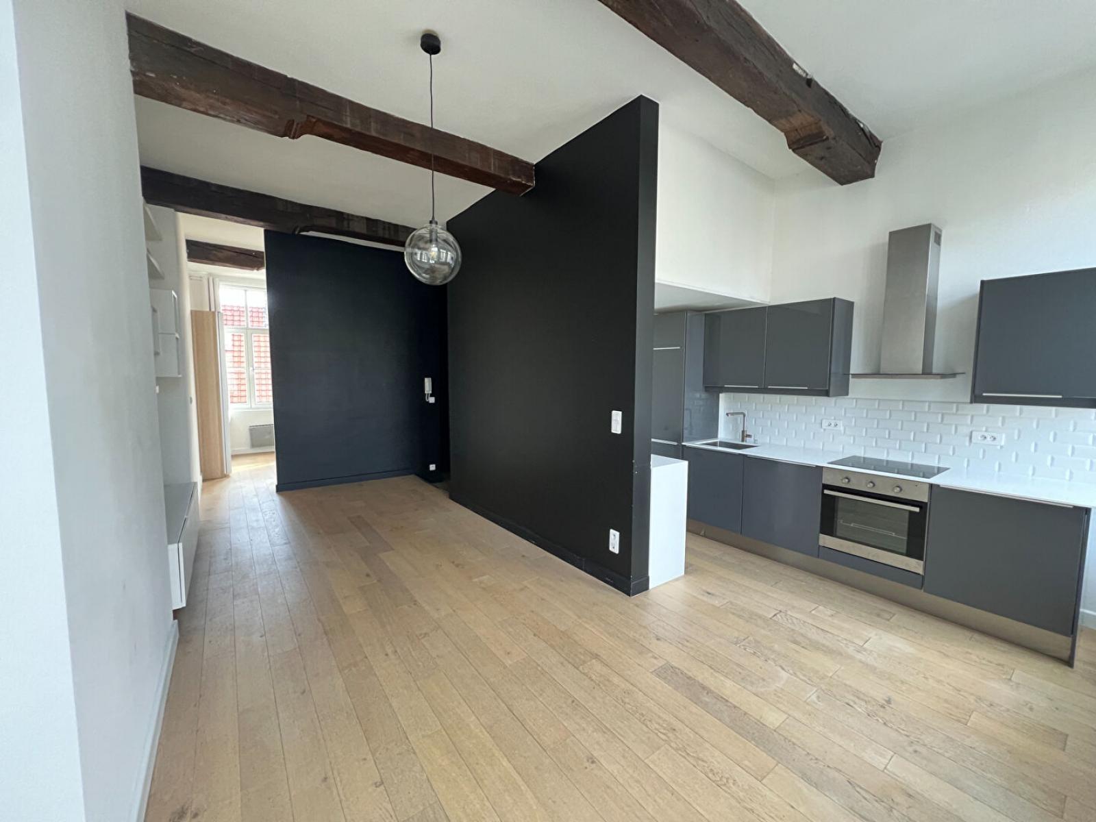 A louer T2 a LILLE ref. 1486-02