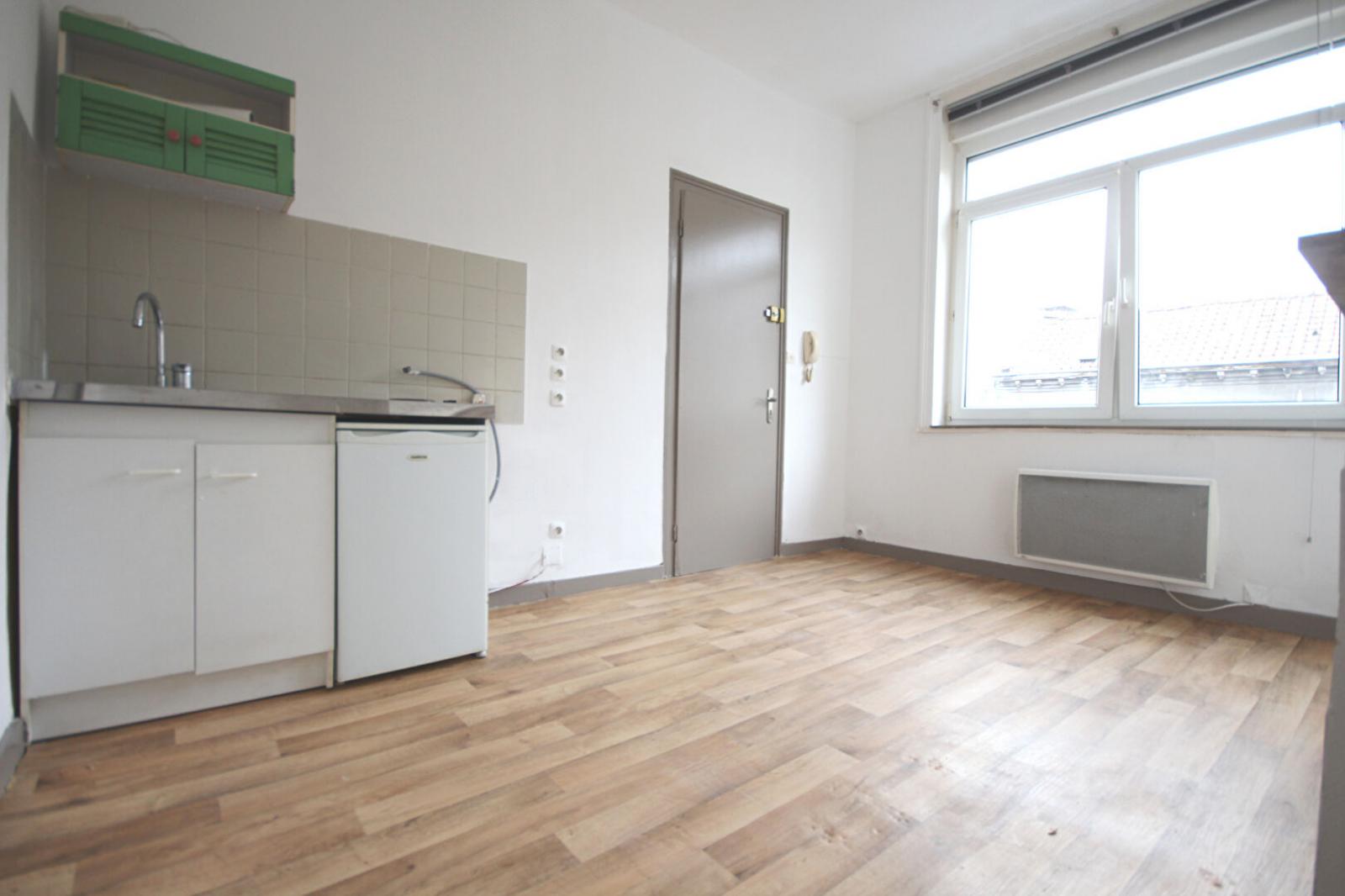 A louer T2 a LILLE ref. 508-001