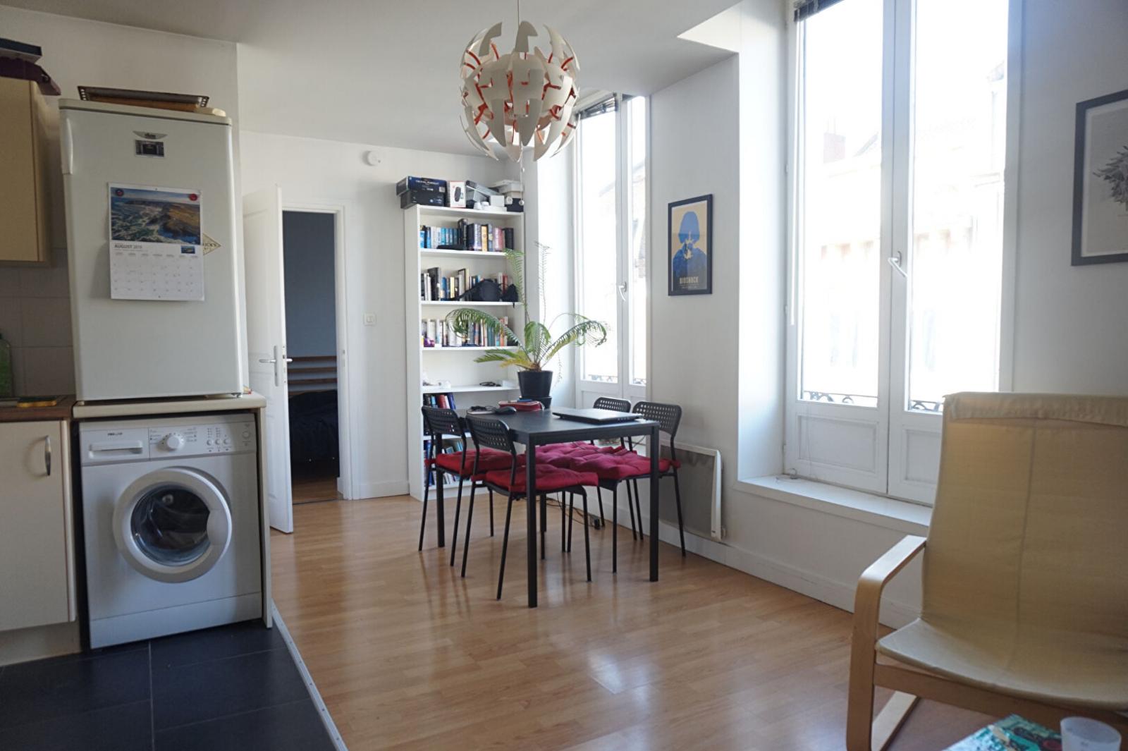 A louer T2 a LILLE ref. 6188