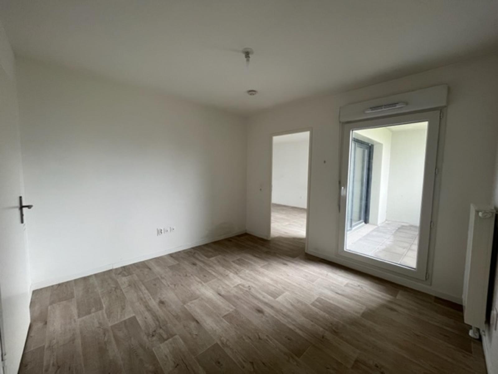 A louer T2 a LILLE ref. G375-13