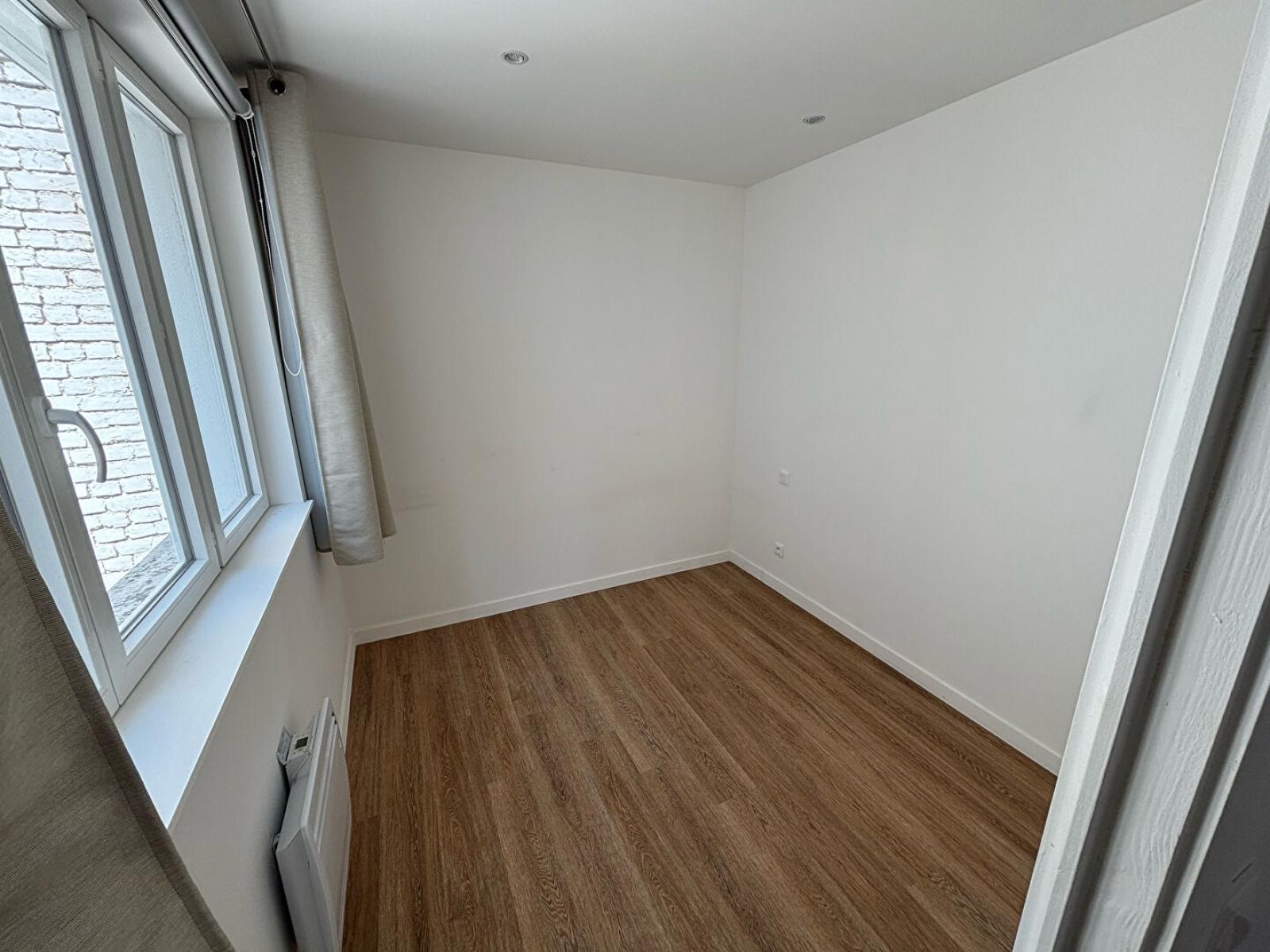 A louer T2 a LILLE ref. G394-12