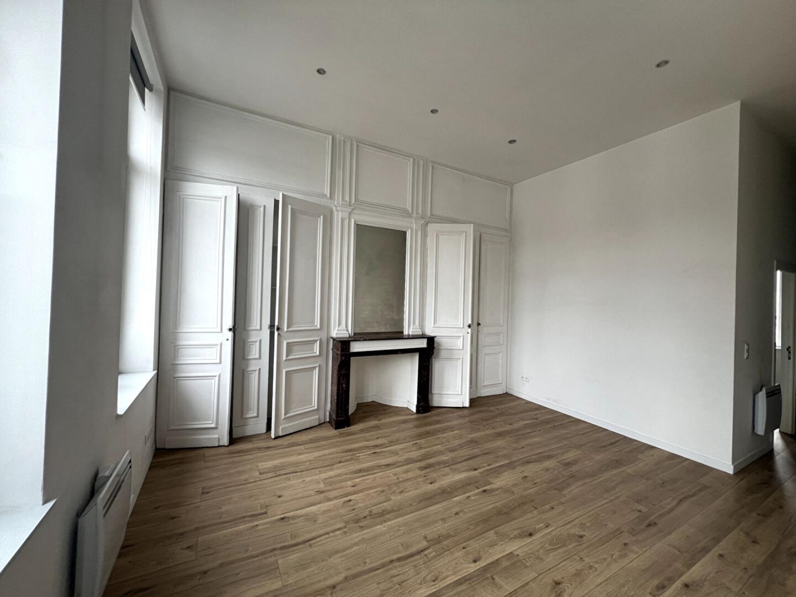 A louer T2 a LILLE ref. G394-21