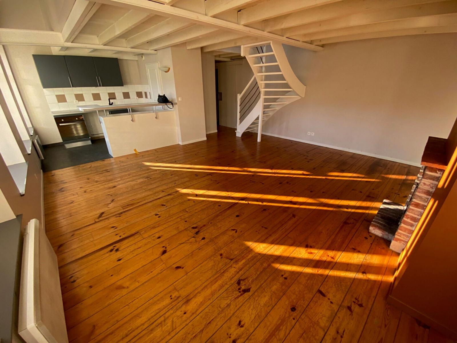 A louer T3 a LILLE ref. 110-003