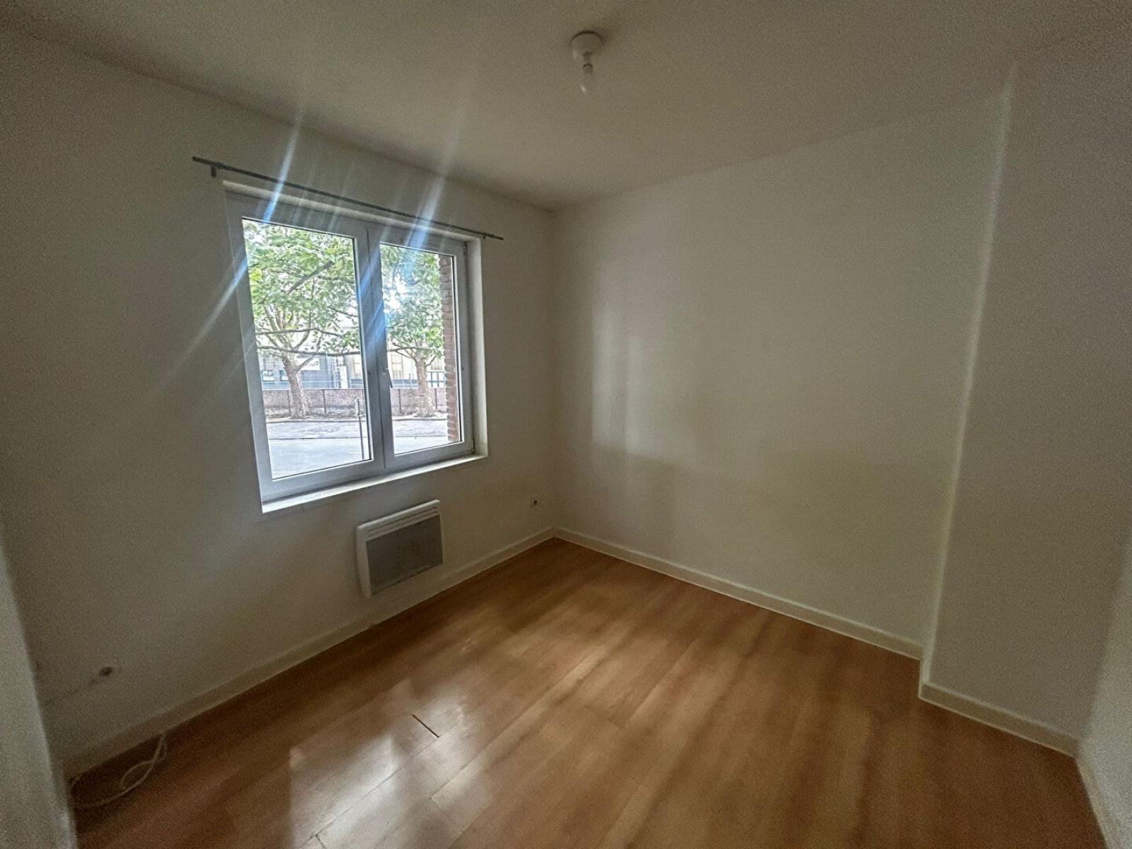 A louer T4 a LILLE ref. 5816